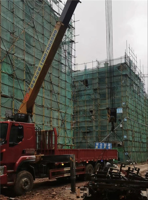 惠城区“慢工细活”—— 吊车的 “微动控制” 技术